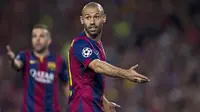 10. Javier Mascherano, Barcelona, awalnay berposisi sebagai gelandang bertahan, tetapi bersama Barca posisinya dipindah menjadi bek tengah dan perpindahan itu berlangsung baik. (EPA/Alejandro Garcia)