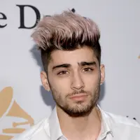 Lepas dari sosoknya yang pendiam sejak memutuskan hengkang dari boyband One Direction, Zayn Malik tetaplah pria tampan yang bikin jatuh cinta penggemarnya. (AFP/Bintang.com)