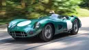 Aston Martin DBR1 (Rp332,7 Miliar): Mobil ini sejatinya dilahirkan sebagai sebuah mobil balap yang dikhususkan untuk menjadi yang terbaik di lintasan Le Mans 24 Hours. Ia berhasil menyabet juara pada musim 1959 dengan salah satu pembalapnua adalah Carrol Shelby)