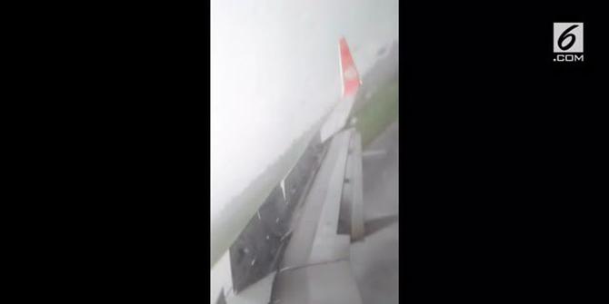 VIDEO: Detik-detik Lion Air Tergelincir di Pontianak