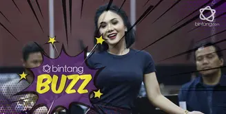 Pesona Yuni Shara, Artis kepala 4 yang memukau.