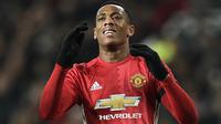 Penyerang Manchester United, Anthony Martial, saat tampil melawan West Ham pada laga Premier League di Stadion Old Trafford, Inggris, Rabu (30/11/2016). (AFP/Oli Scarff)