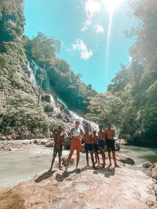 Luna Maya di Sumba (Instagram/lunamaya)