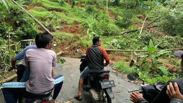 Longsor di Bogor, Rabu (1/1/2020)