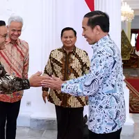Presiden Jokowi dan 3 Bacapres Anies Baswedan, Ganjar Pranowo, dan Prabowo Subianto kenakan batik dengan makna berbeda (Biro Sekretariat Presiden RI)