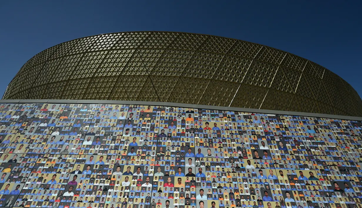 Pemandangan umum Lusail Stadium di Lusail, Qatar, 28 Maret 2022. Stadion berkapasitas 80 ribu penonton yang terletak di pinggiran Ibu Kota Doha ini akan menjadi tuan rumah final Piala Dunia 2022 pada bulan Desember mendatang. (GABRIEL BOUYS/AFP)