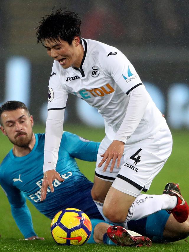 Arsenal Digulung Swansea City