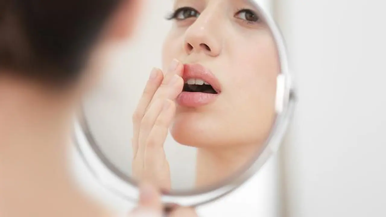 Masker bibir/lip mask