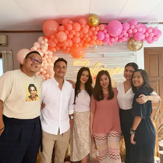 6 Momen Ulang Tahun ke-1 Anak Raisa, Dekorasinya Lucu dengan Tema Jerapah