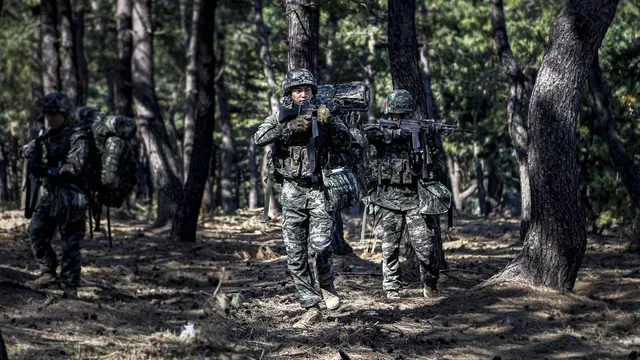 Unggahan Korps Marinir tentang Minho SHINee. (Instagram/ rokmchq - https://www.instagram.com/p/CGlcEW_n1tc/)