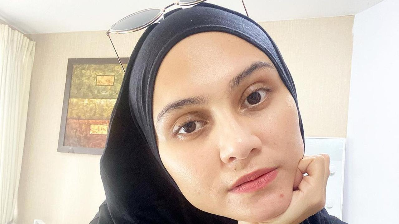 [Fimela] Zee Zee Shahab