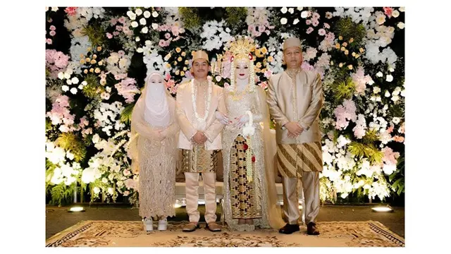 6 Potret Pernikahan Anak Rowman Ungu, Momen Haru Sang Drummer Lepas Putri Sulung