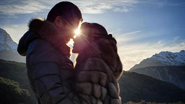 FOTO: Begini Gaya Bulan Madu Syahrini dan Reino Barack