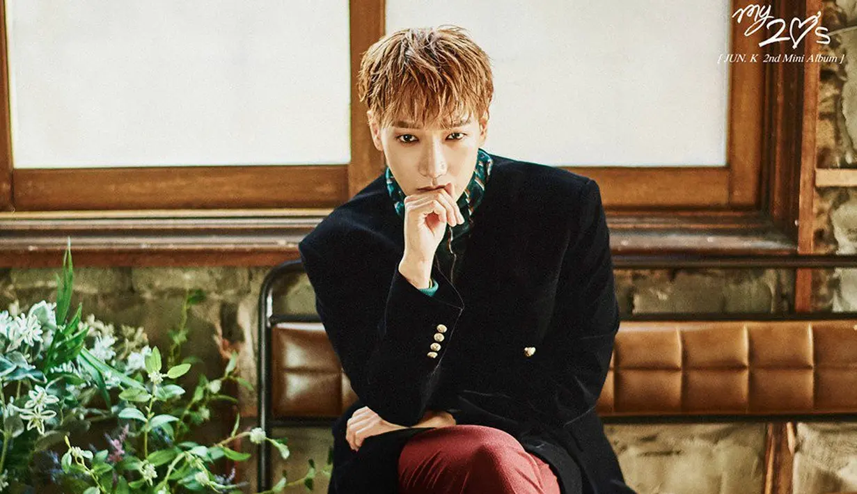 "Aku tahu mengemudi di bawah pengaruh alkohol bukan hal yang remeh. Tapi dengan kesalahan ini, aku melihat kembali pada diriku dan merenungi perbuatanku," sambungnya. (Foto: allkpop.com)