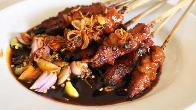 Manjakan Lidah, Ini 10 Sate Ternikmat yang Bisa Kamu Cicipi