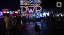 Suasana festival musik Djakarta Warehouse Project (DWP) 2022 di JIExpo Kemayoran, Jakarta, Jumat (9/12/2022). Festival musik elektronik yang menampilkan disjoki dari dalam negeri dan mancanegara ini berlangsung selama tiga hari hingga Minggu, 11 Desember mendatang. (Liputan6.com/Herman Zakharia)