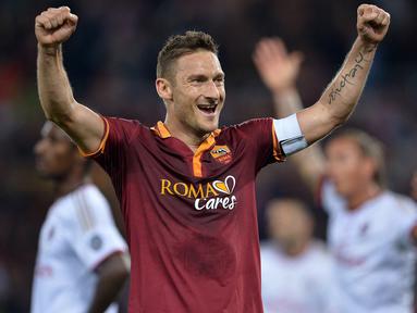 Dalam sejarah Serie A Liga Italia, para pemain pribumi terbukti handal dan menjadi andalan klubnya untuk mencetak gol dari eksekusi penalti. Tercatat, 5 pemain dengan koleksi gol penalti terbanyak semuanya dikuasai oleh para pemain lokal Italia. Siapa saja? (AFP/Filippo Monteforte)