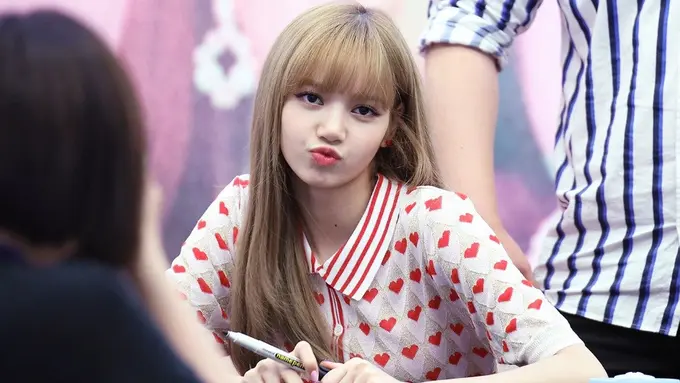 Lisa BLACKPINK