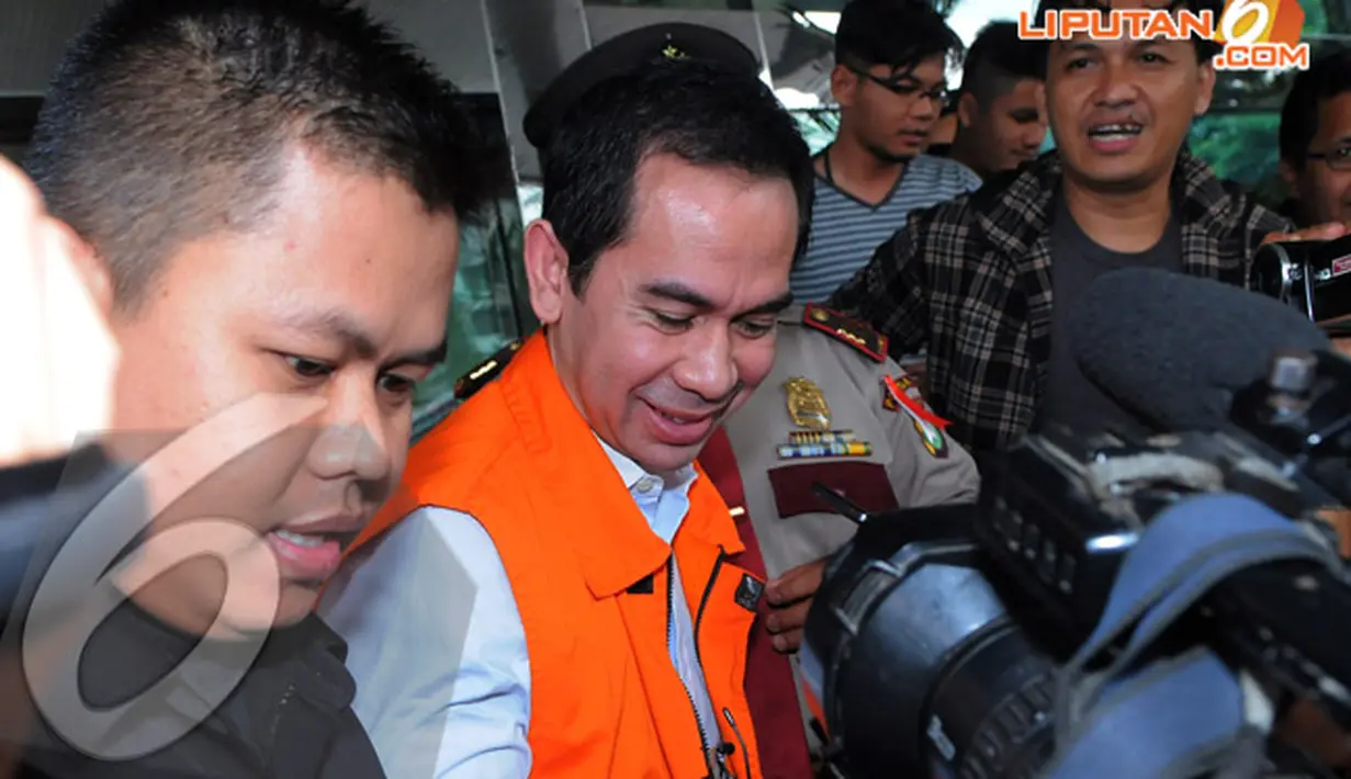 Menurut Johan Budi, aset-aset yang akan disita adalah yang berkaitan dengan dugaan tindak pidana yang disangkakan kepada Wawan, Jumat (11/4/2014) (Liputan6.com/Faisal R Syam).