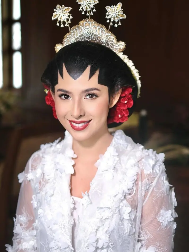 Nadine Kaiser Putri Susi Pudjiastuti saat Menikah. [@rhay_david]