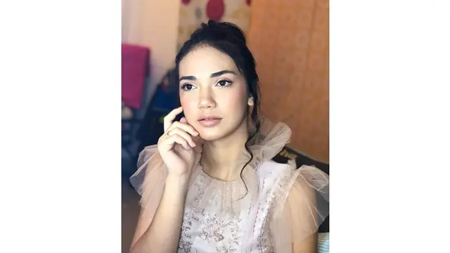 Biasa Tampil Natural, Ini 6 Pesona Haico Van der Veken dengan Makeup Tebal