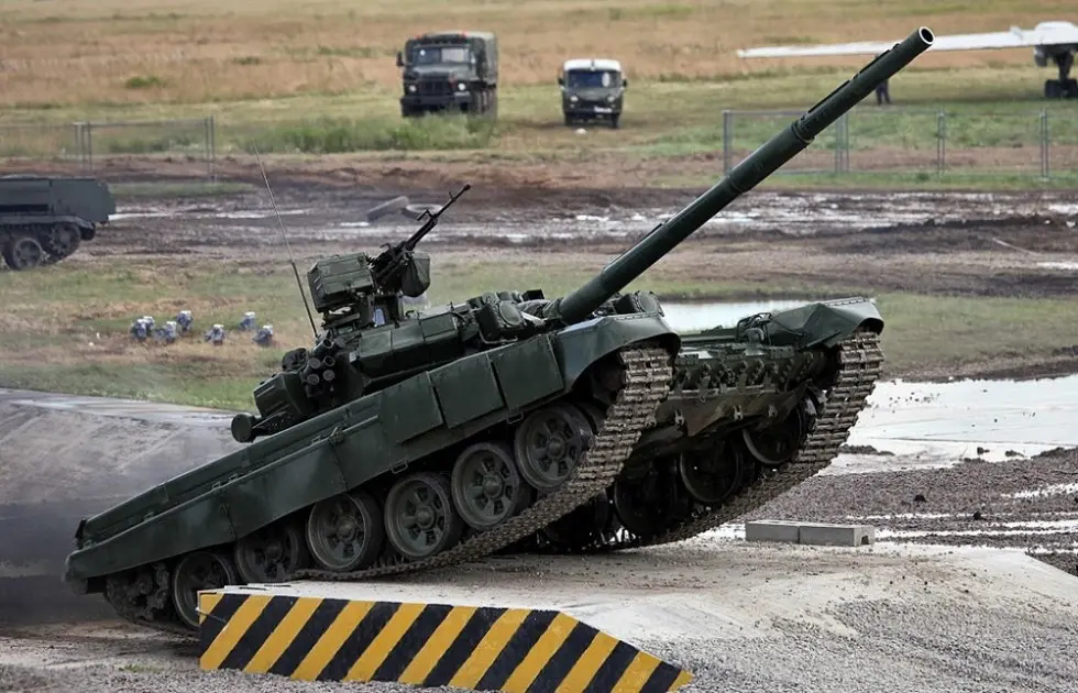 Tank T-90. Sumber: Wikipedia