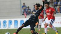 Hendro Siswanto mulai merindukan jadi pemain starter Arema Cronus. (Bola.com/Kevin Setiawan)