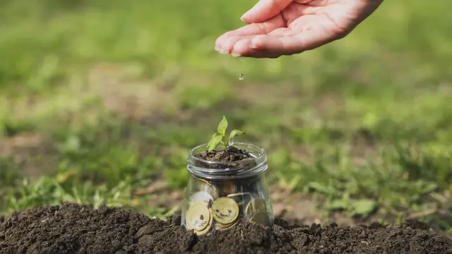 Sedekah Menjauhkanmu Dari Api Neraka