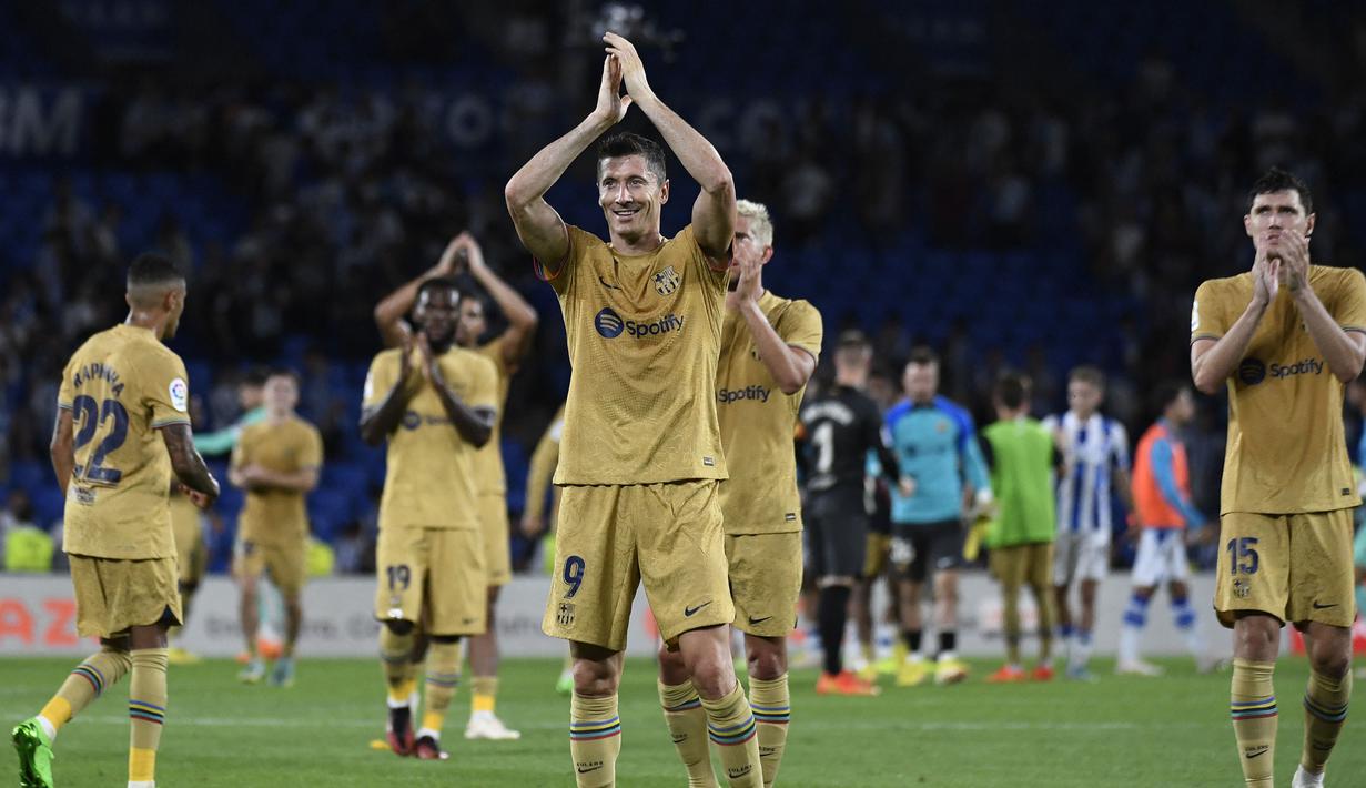 Barcelona akhirnya menutup laga dengan skor 4-1. Dengan kemenangan tersebut, mereka kini menduduki peringkat kelima klasemen Liga Spanyol. (AFP/Ander Gillenea)