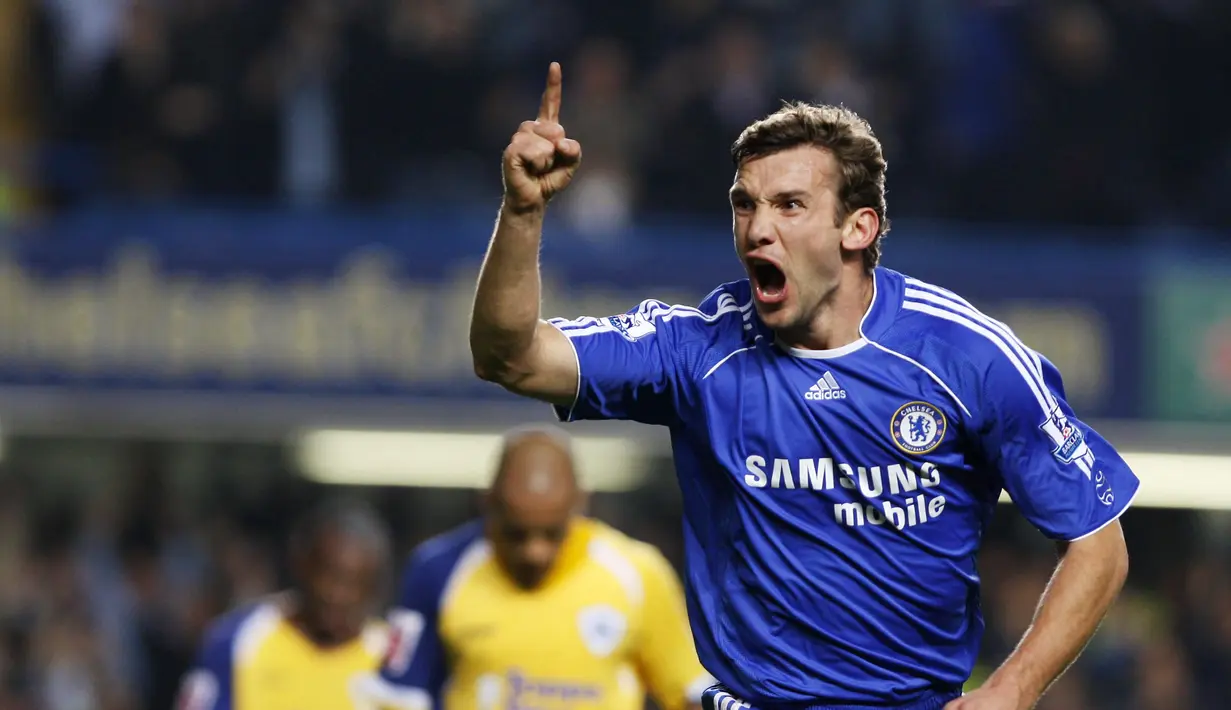Harga 30,8 juta pound tak membuat Sheva bersinar di Chelsea. Ia hanya mencetak 23 gol dan kembali dipinjamkan ke AC Milan. (AFP/Adrian Dennis)