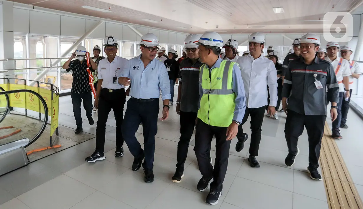 "Kami sudah puas dengan hasilnya, kita harapkan ada perbaikan lebih lanjut sebelum pengoperasian 28 Agustus," ujarnya saat menjajal LRT Jabodebek menuju Stasiun Halim. (Liputan6.com/Faizal Fanani)