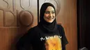 Cindy Fatikasari berperan sebagai ibu dari anak beerkebutuhan khusus di film 'My Idiot Brother', Jakarta, Senin (29/9/2014) (Liputan6.com/Faisal R Syam)