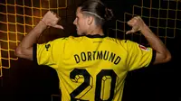 Gelandang anyar Borussia Dortmund, Marcel Sabitzer. Pemain Austria ini direkrut Dortmund dari Bayern Munchen setelah tidak dipermanen MU yang meminjamnya pada paruh kedua musim lalu. (Bola.com/Twitter Borussia Dortmund)