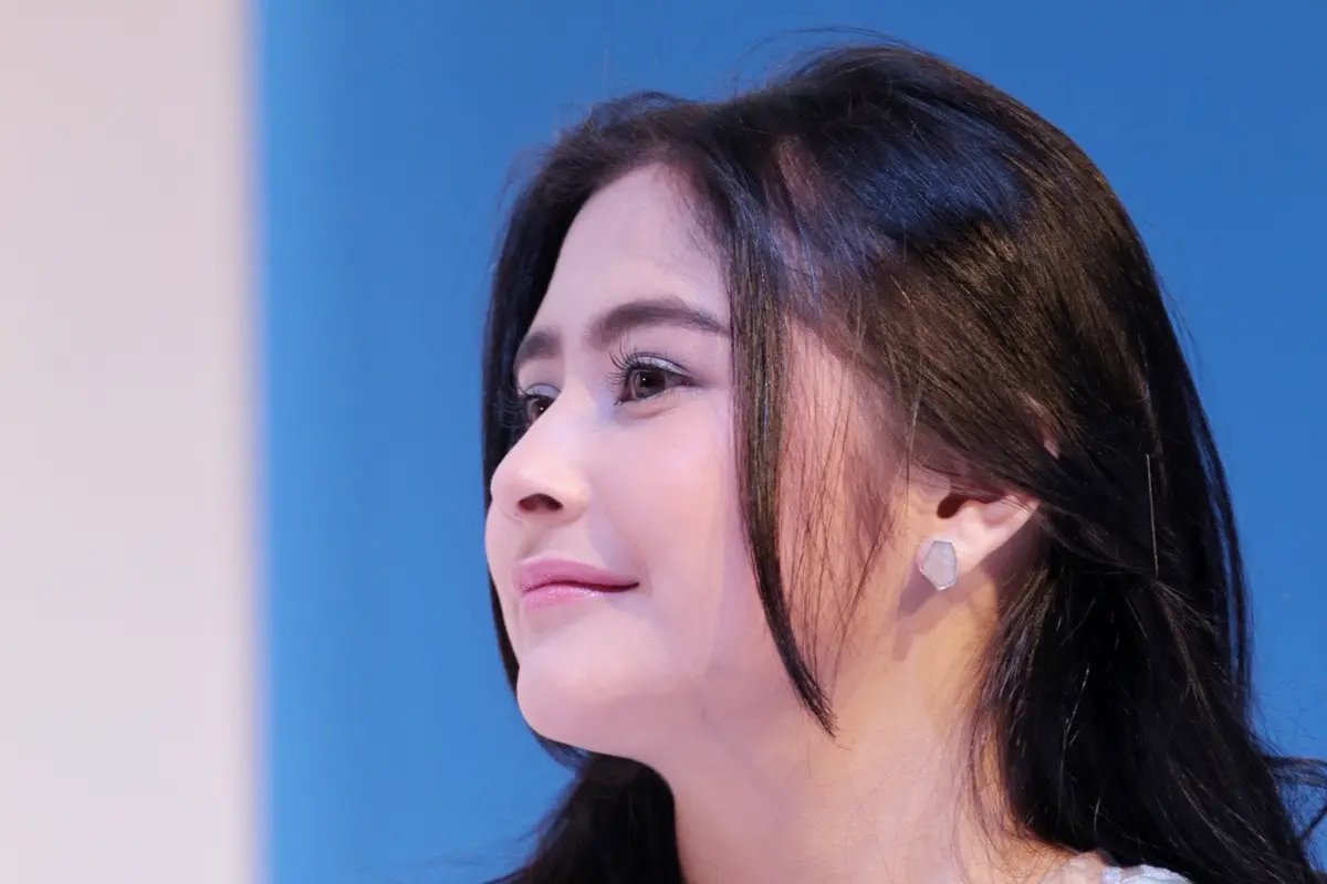 [Bintang] Prilly Latuconsina