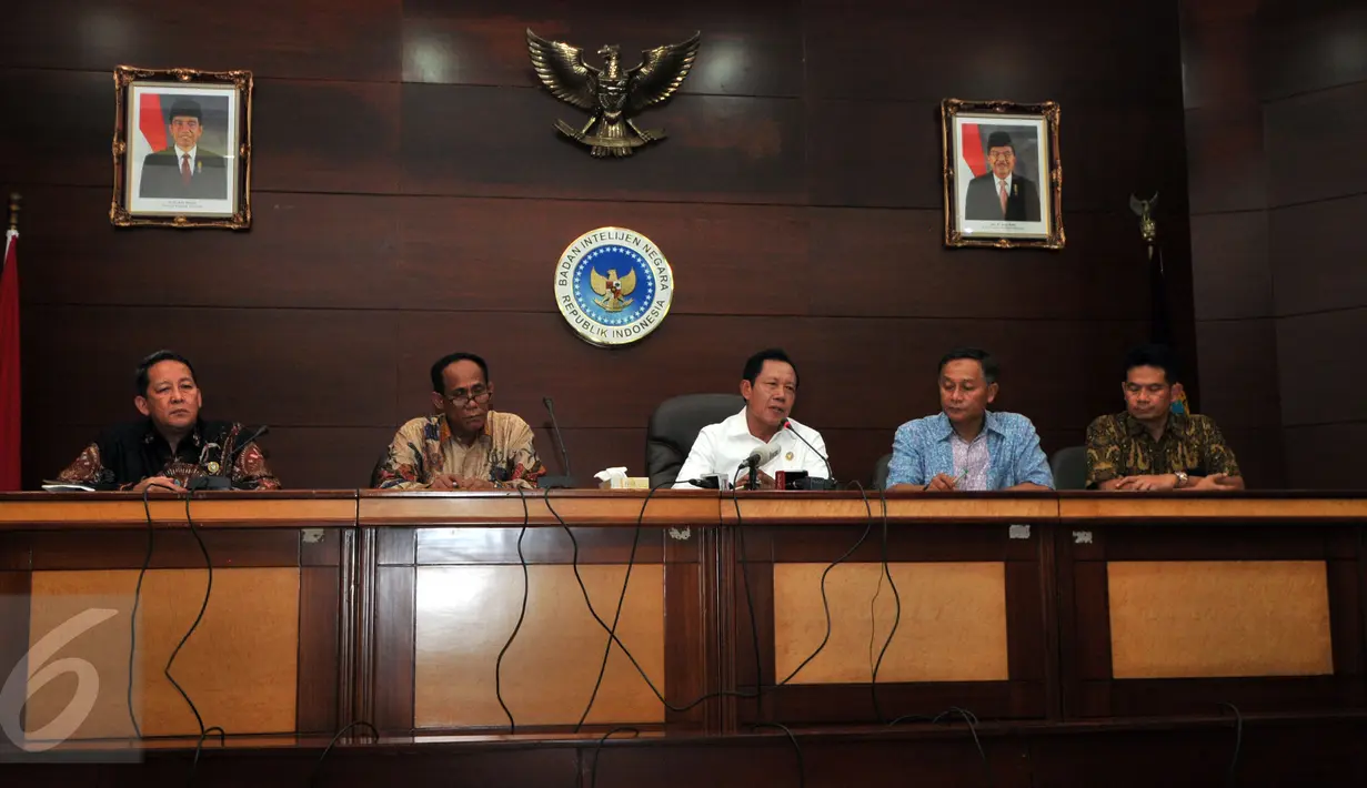 Suasana konferensi pers BIN pasca Ledakan di Kawasan Thamrin, Jakarta, Jumat (15/1/2016). Sutiyoso telah mencurigai kemungkinan serangan teroris di Indonesia sejak November 2015 (Liputan6.com/Yoppy Renato)