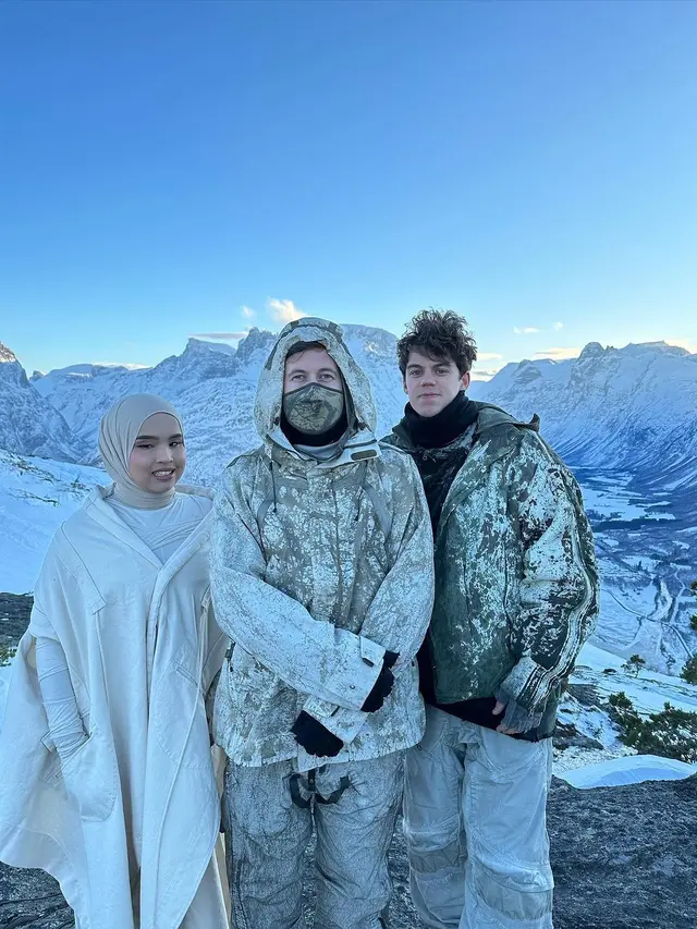 7 Potret Kebersamaan Putri Ariani dengan Alan Walker dan Peder Elias Ini Curi Perhatian