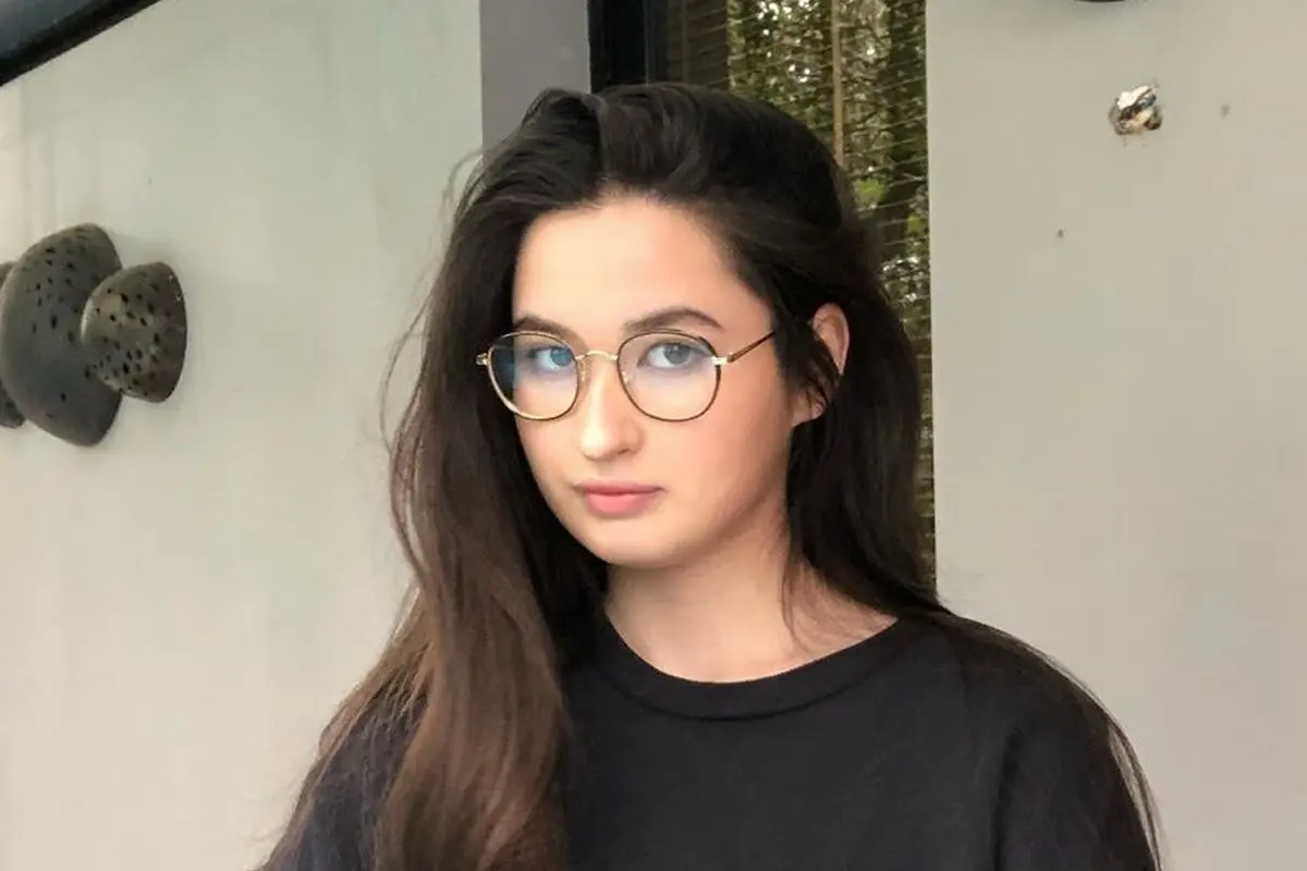 Stephanie Poetri