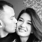 Judika Nalon Abadi Sihotang atau akrab disapa Judika menikah dengan Duma Riris pada 31 Agustus 2013 setelah berpacaran selama lima setengah tahun tanpa restu orang tua Duma. (Liputan6.com/IG/@duma_riris)