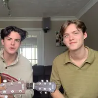 Dari instrumental hingga cover akustik, berikut cover lagu BTS Dynamite yang patut kamu simak.