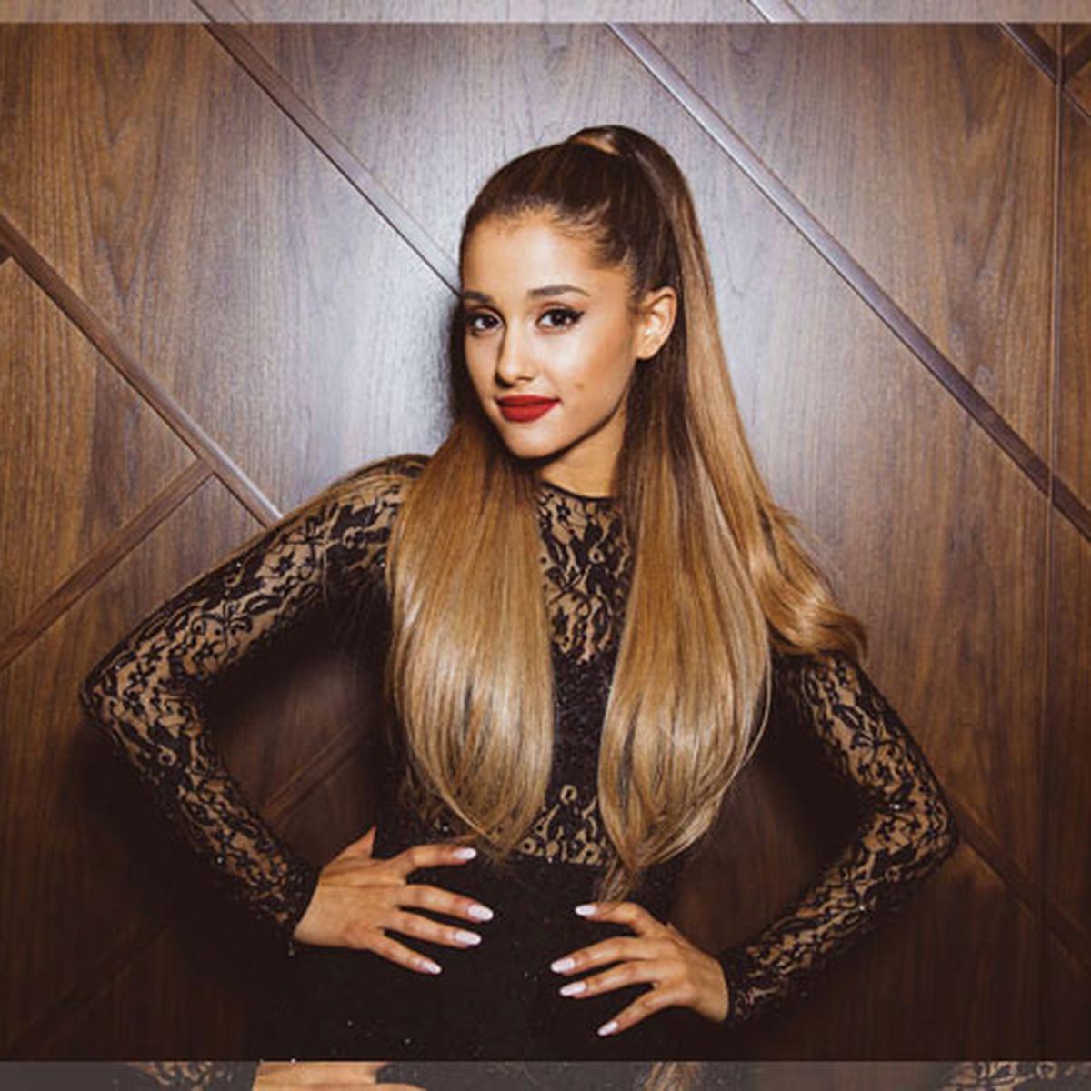 Asyik Berjoget, Ariana Grande Tak Sadar Roknya Terbuka ...