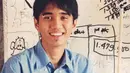 Duta Sheila On 7 memang dikenal memiliki banyak penggemar. Sejak masih ABG, pesona suami Adelia Lontoh ini sudah terpancar. Ia selalu terlihat keren bak anak muda kekinian. (Liputan6.com/IG/@sheilagankid)
