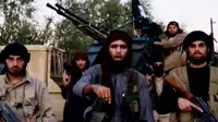 Warga Pejompongan masih mencari barang-barang sisa kebakaran, hingga ISIS kembali mengeluarkan video ancaman.
