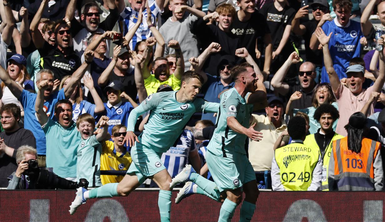 <p>Tottenham Hotspur. Dalam dua pertemuan di Liga Inggris musim 2021/2022 ini, Tottenham Hotspur kehilangan tiga poin dari hasil 1 kali menang dan 1 kali kalah. Kekalahan dengan skor 0-1 terjadi di pekan ke-33 (16/4/2022) saat Spurs menjamu Brighton di The Tottenham Hotspur Stadium. Gol tunggal Brighton dicetak oleh Leandro Trossard di menit ke-90. (AFP/Tolga Akmen)</p>