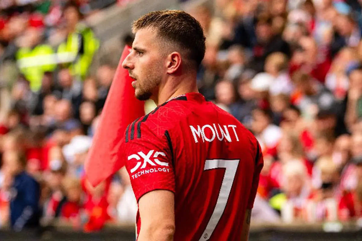 Foto: Debut Manis Mason Mount Bersama MU, Berikan Umpan Terobos Ciamik dan Hampir Cetak Gol