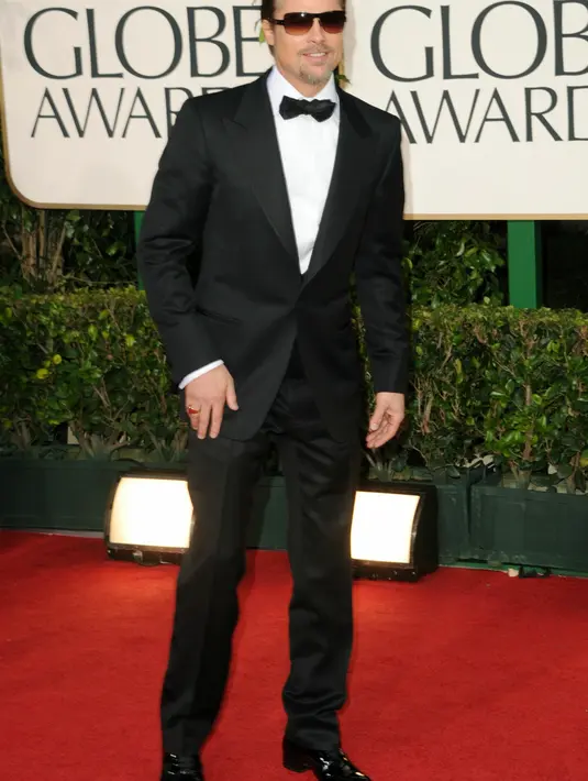 Mulai dari dituduh selingkuh dengan berbagai wanita, melakukan kekerasan dengan anaknya, dan tidak bisa menjadi ayah yang baik untuk anaknya. Sampai akhirnya Pitt pun dilarang bertemu dengan keenam anaknya. (AFP/Bintang.com)