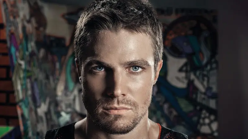 Stephen Amell Sumbang Naskah Arrow untuk Kegiatan Amal