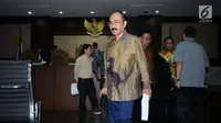 Terdakwa perkara merintangi penyidikan KPK pada kasus korupsi e-KTP, Fredrich Yunadi usai mengikuti sidang lanjutan di Pengadilan Tipikor, Jakarta, Kamis (31/5). Sidang mendengar tuntutan JPU KPK. (Liputan6.com/Helmi Fithriansyah)