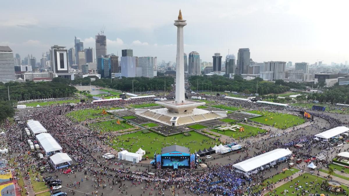 Pemerintah Gelontorkan 100 Ribu Paket Bantuan Pangan di Pasar Murah Monas