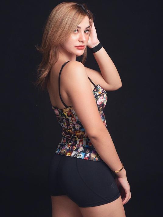Foto Sosok Nora Alexandra Model Seksi Calon Istri Jerinx Sid Showbiz Liputan6 Com