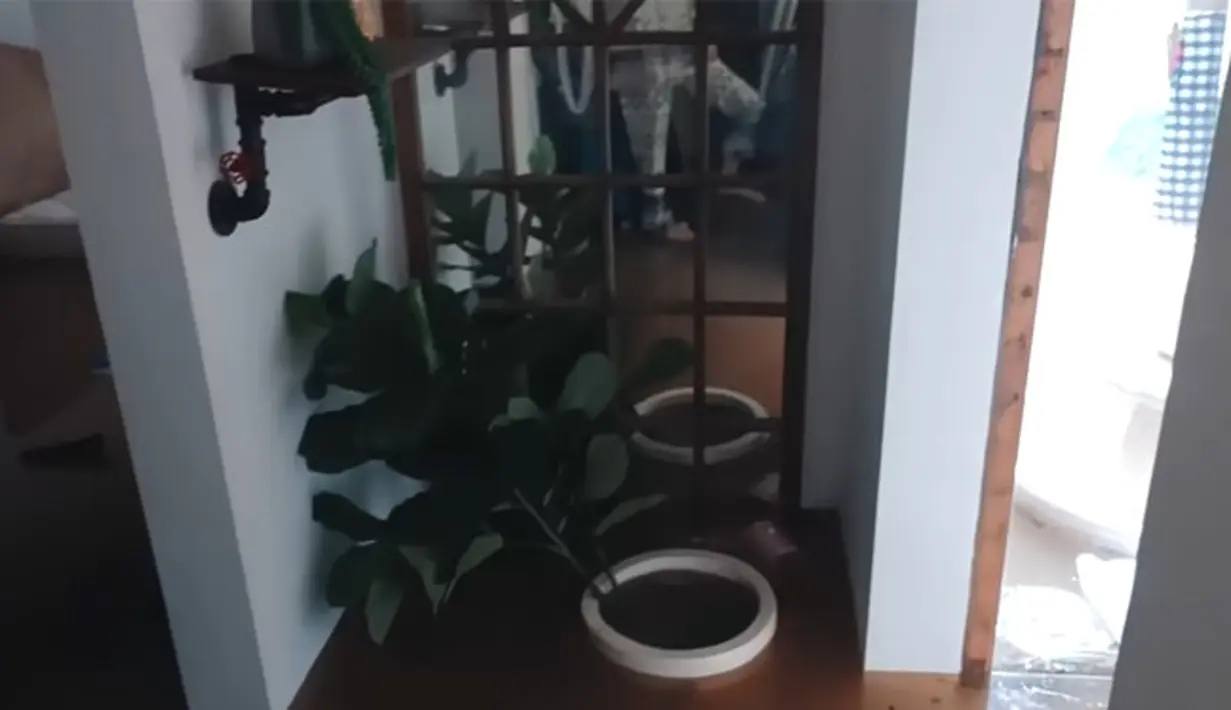 Rumah Irish Bella dan Ammar Zoni (Youtube/ Aish TV)